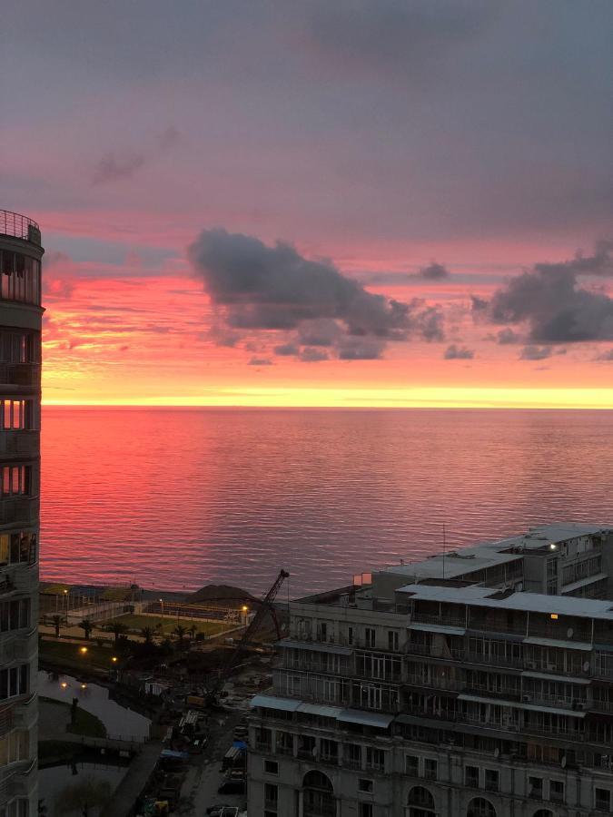 Удобные Апартаменты С Видом На Море Batumi Ngoại thất bức ảnh