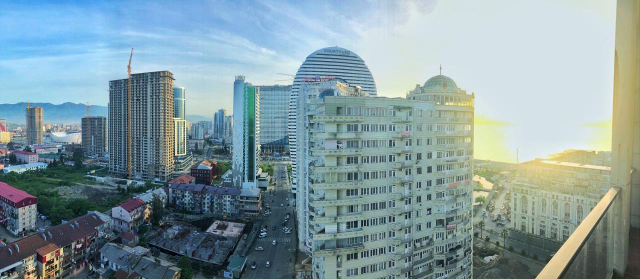 Удобные Апартаменты С Видом На Море Batumi Ngoại thất bức ảnh
